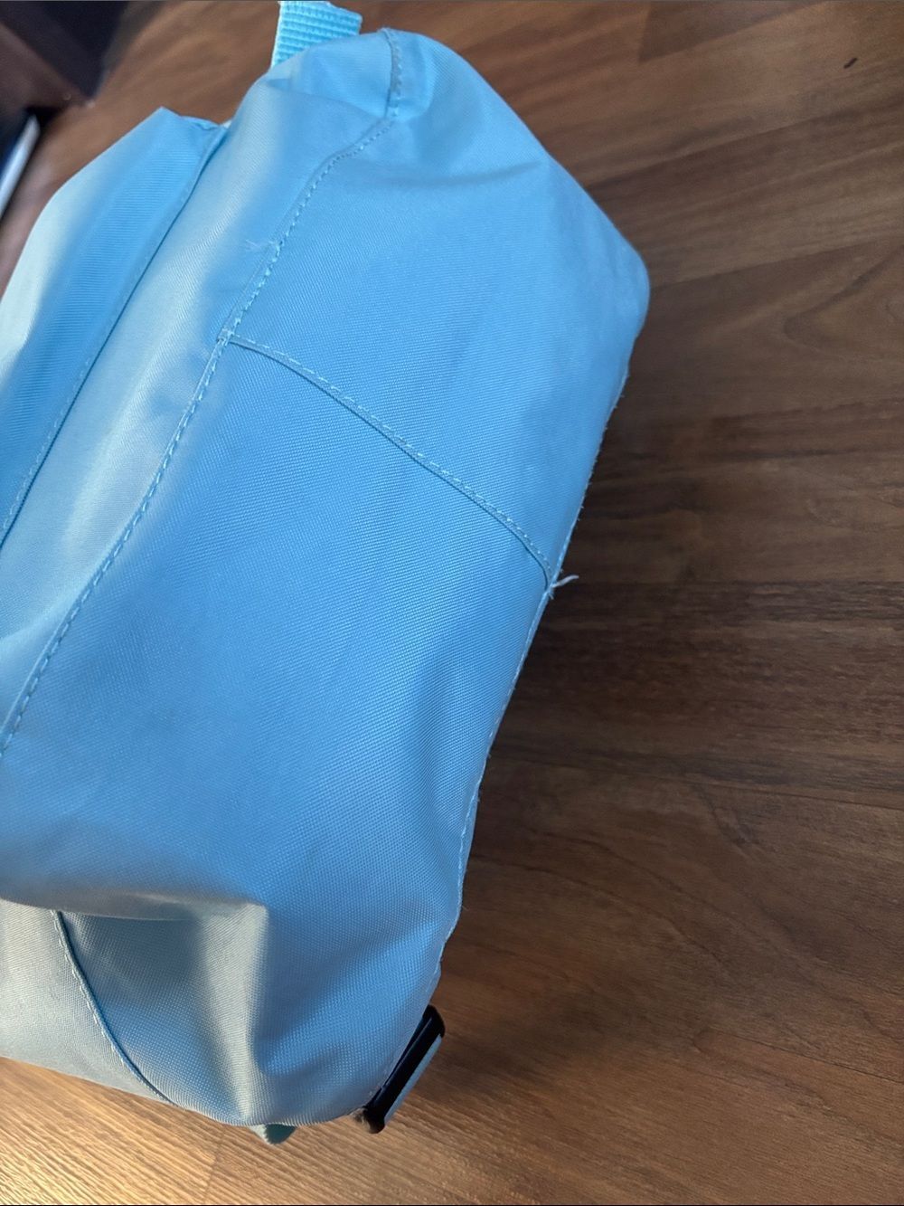 Fjallraven Kanken Backpack in Sky Bue with Adjustable Straps - Picture 4 of 8